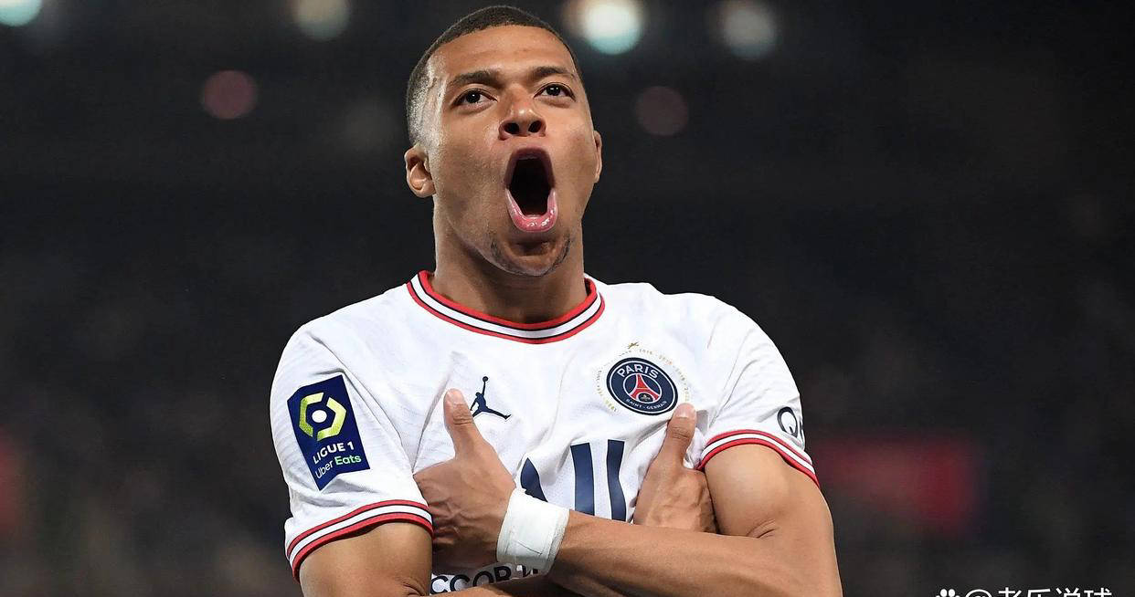 维尼修斯需正视自身定位，力压姆巴佩的梦想恐成泡影